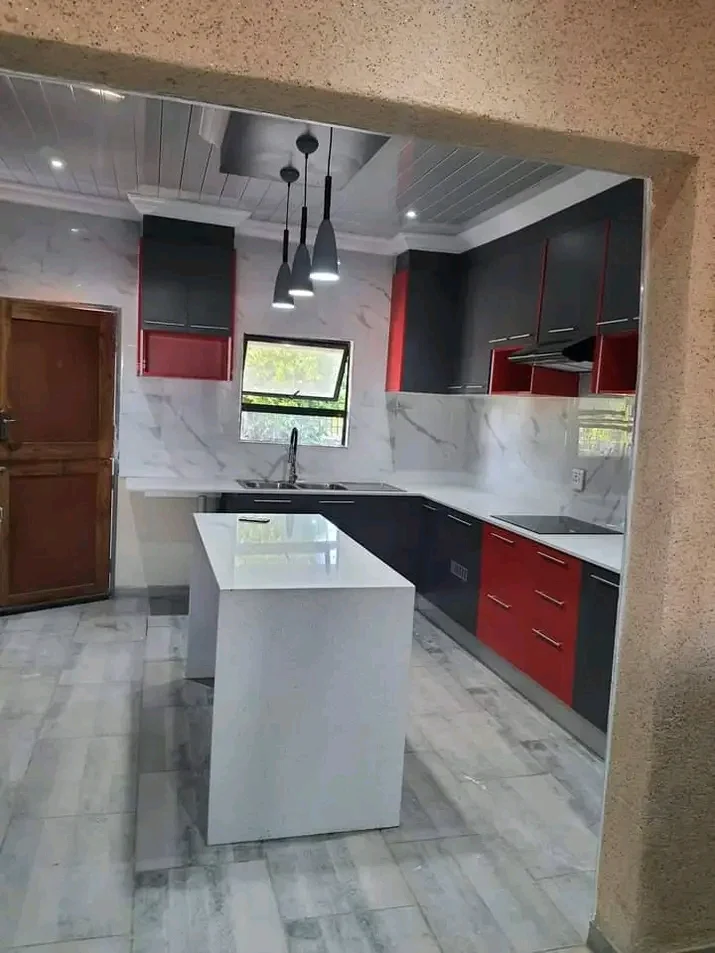 Qantsi Gallery Image 7