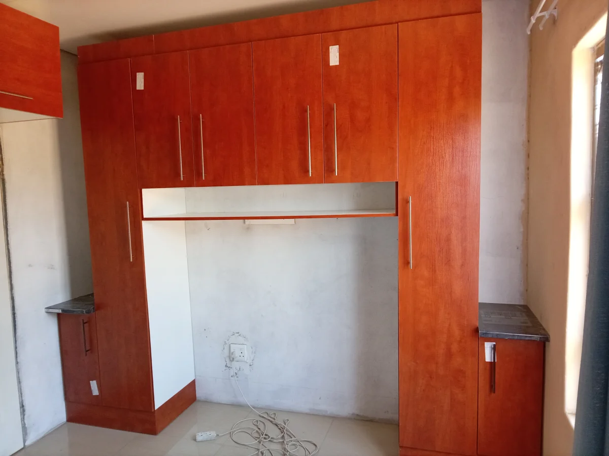 Qantsi custom furniture